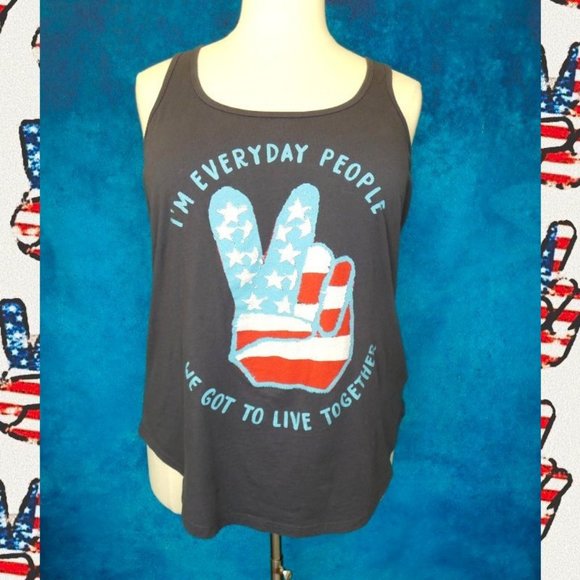 Lyrix Everyday People Patriotic Peace Sign Tank - Picture 2 of 8
